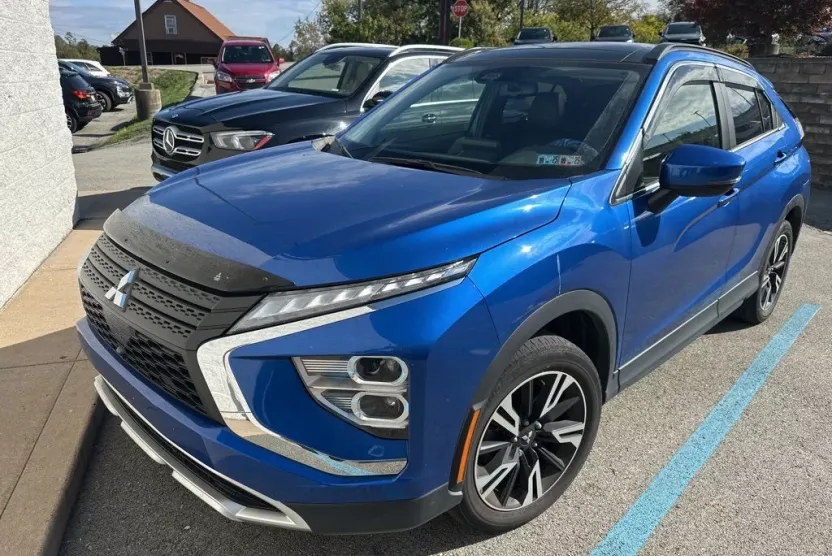 2024 Mitsubishi Eclipse Cross SE photo 1