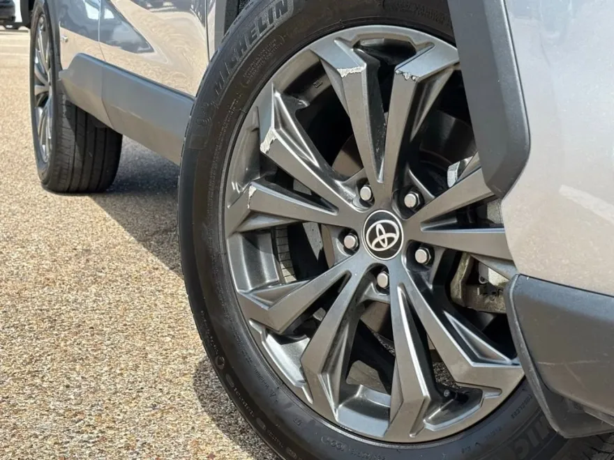 2023 Toyota RAV4 Hybrid Limited photo 1