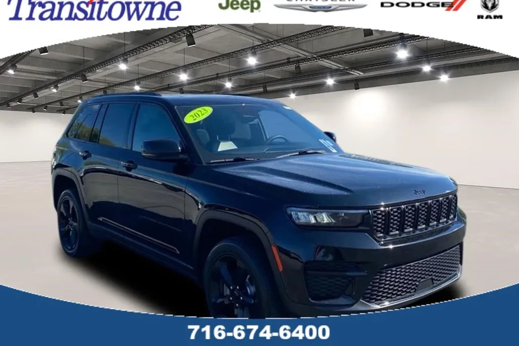 2023 Jeep Grand Cherokee Altitude photo 1