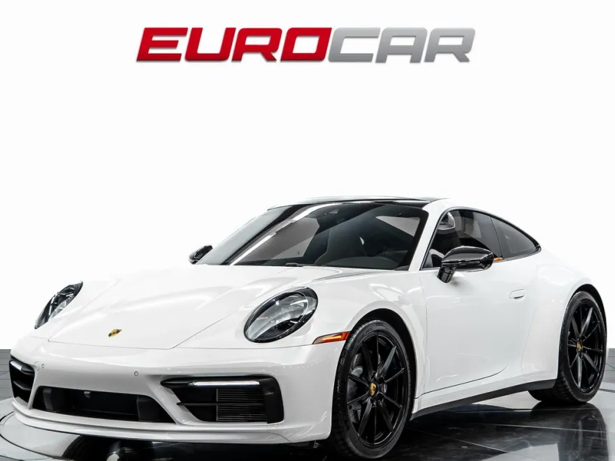 2021 Porsche 911 4 photo 1