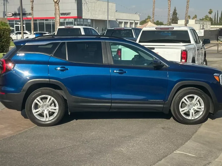 2022 Gmc Terrain SLE photo 1