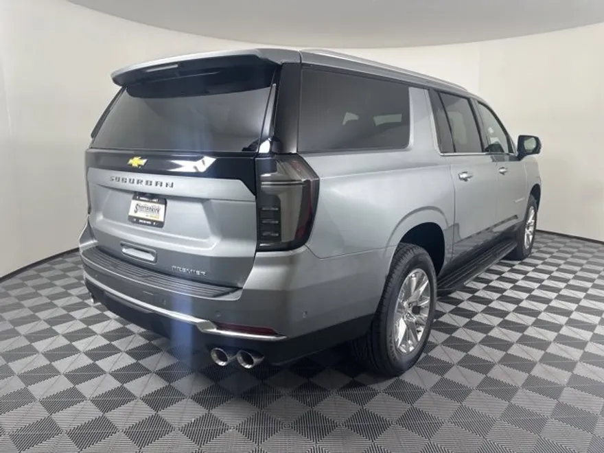 2025 Chevrolet Suburban Premier photo 1