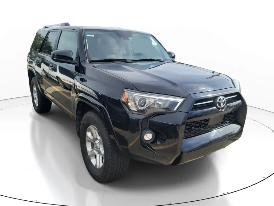 2021 Toyota 4Runner SR5 photo 1