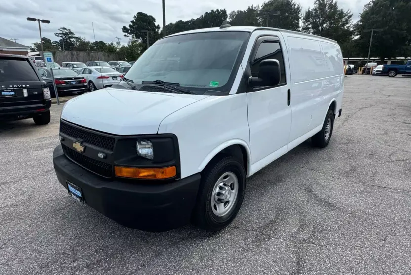 2016 Chevrolet Express 2500 Cargo Van photo 1