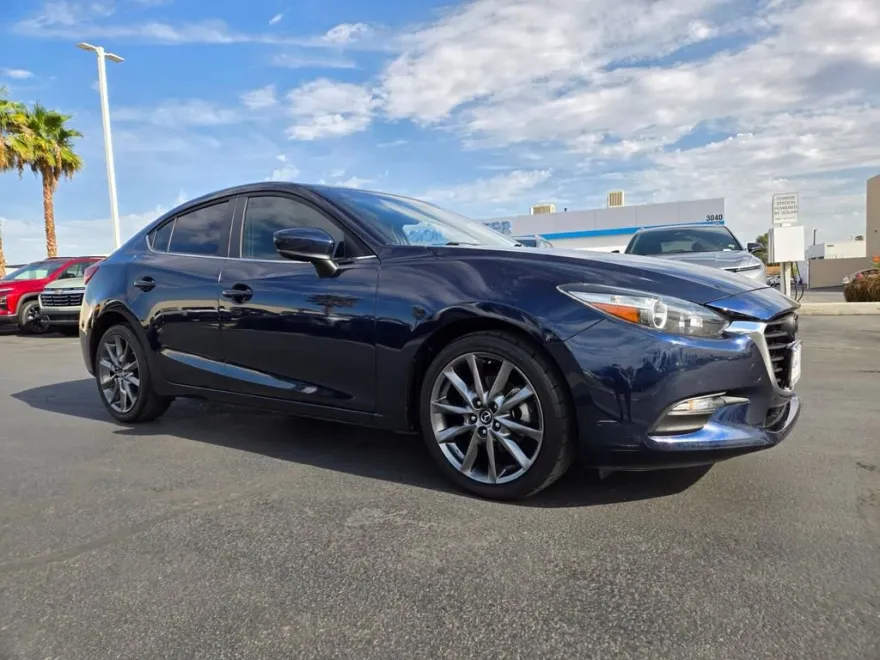 2018 Mazda Mazda3 Touring photo 1