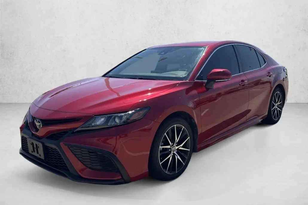 2022 Toyota Camry SE photo 1