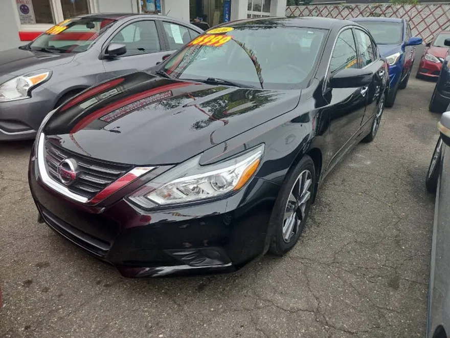 2016 Nissan Altima 2.5 SV photo 1