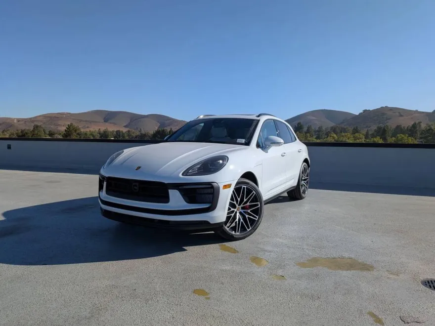 2025 Porsche Macan S photo 1