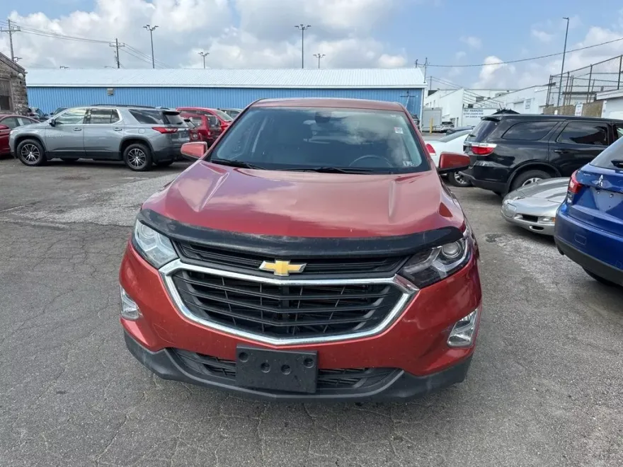 2020 Chevrolet Equinox LT photo 1
