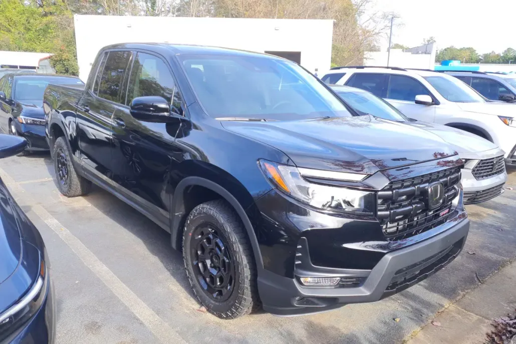 2025 Honda Ridgeline Sport photo 1