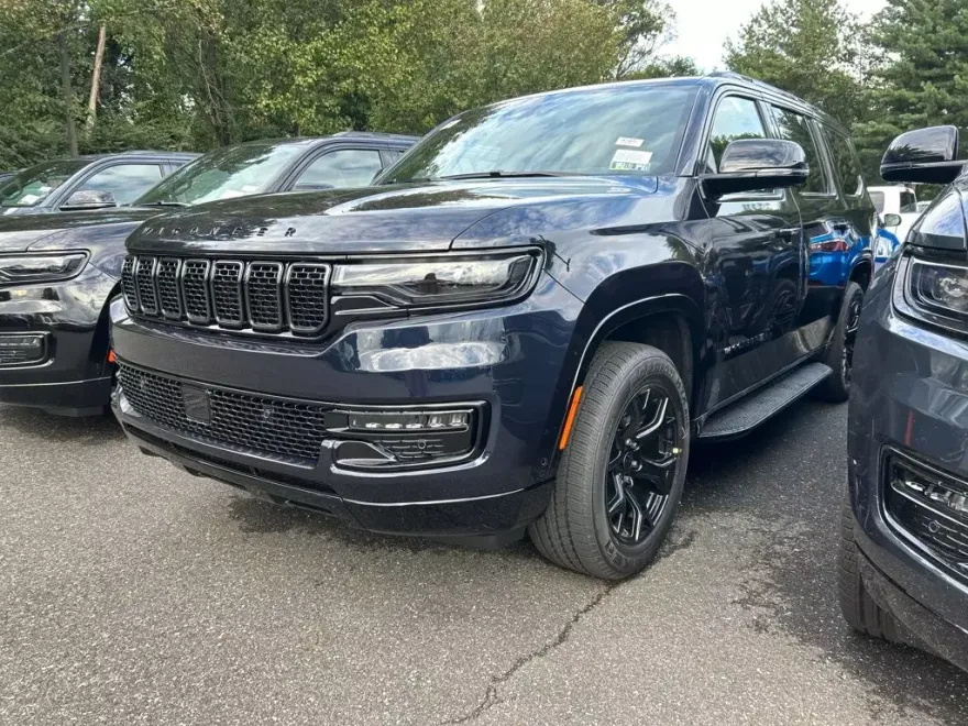 2025 Jeep Wagoneer Series II photo 1