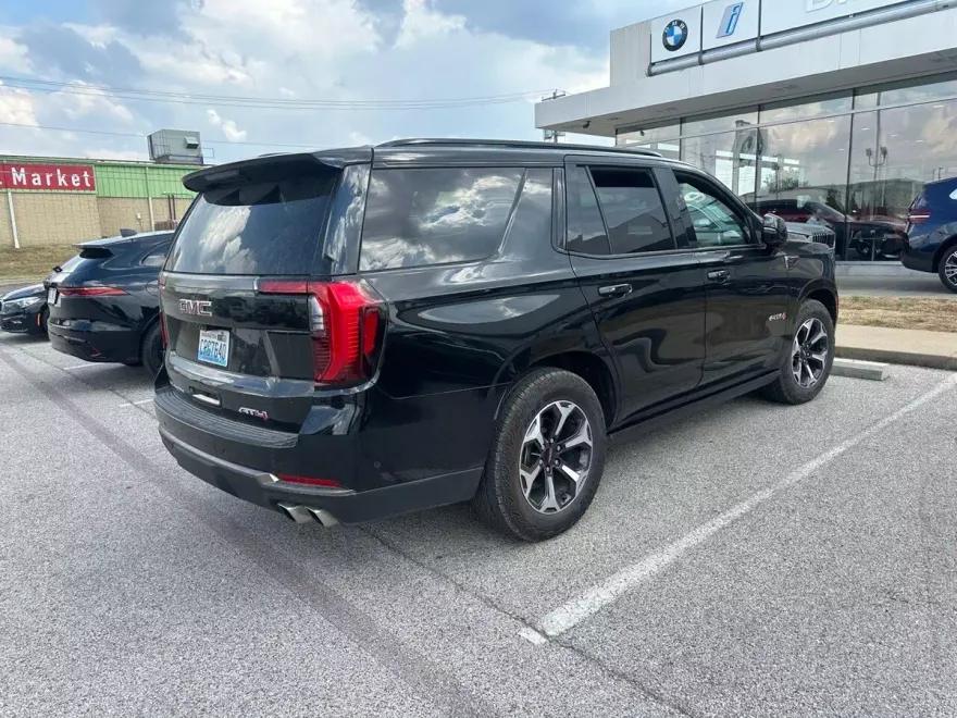 2025 Gmc Yukon AT4 Ultimate photo 1