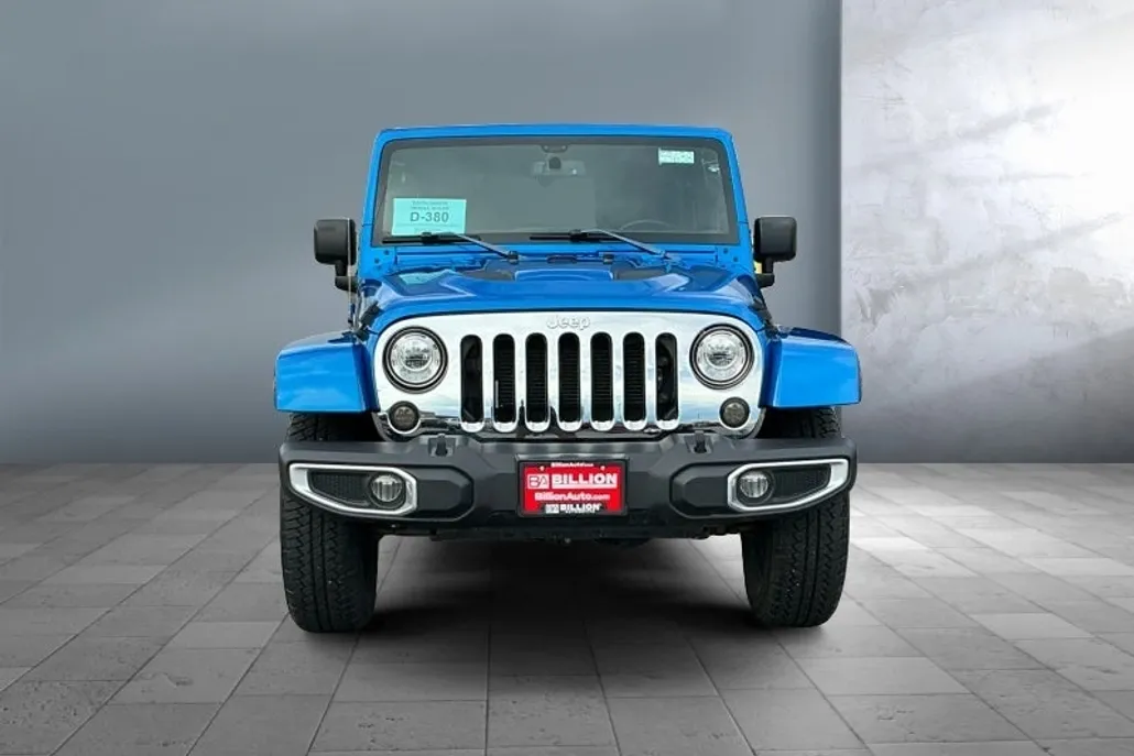 2015 Jeep Wrangler Unlimited Sahara photo 1