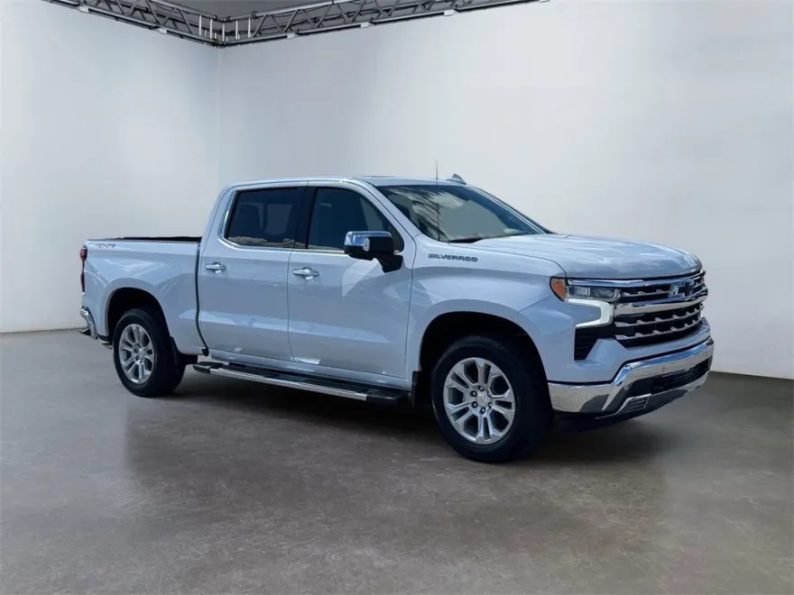 2026 Chevrolet Silverado 1500 LTZ photo 1