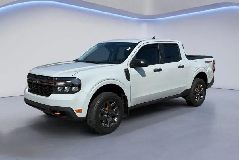 2023 Ford Maverick XLT photo 1
