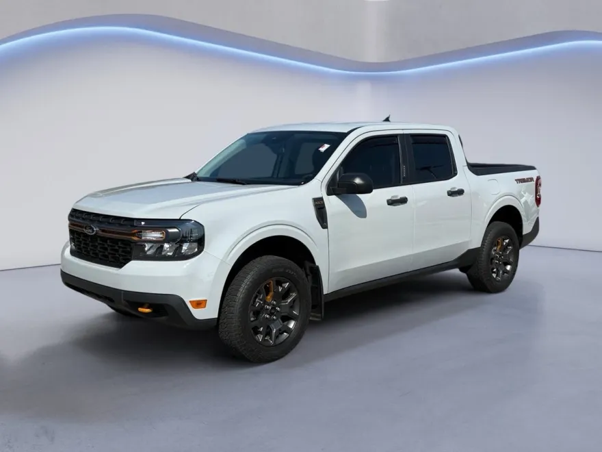 2023 Ford Maverick XLT photo 1