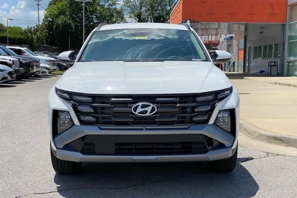 2025 Hyundai Tucson SEL photo 1