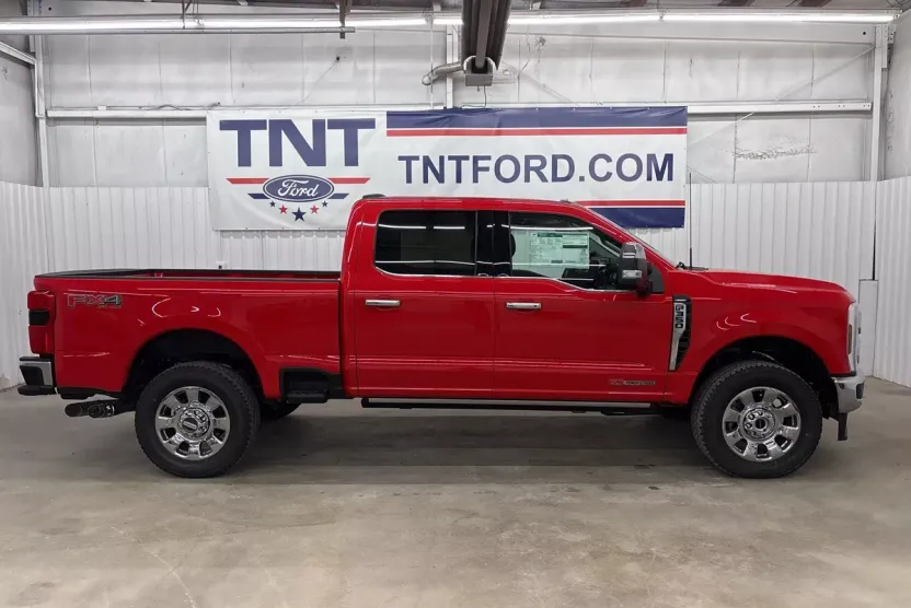 2026 Ford F-350 Lariat photo 1
