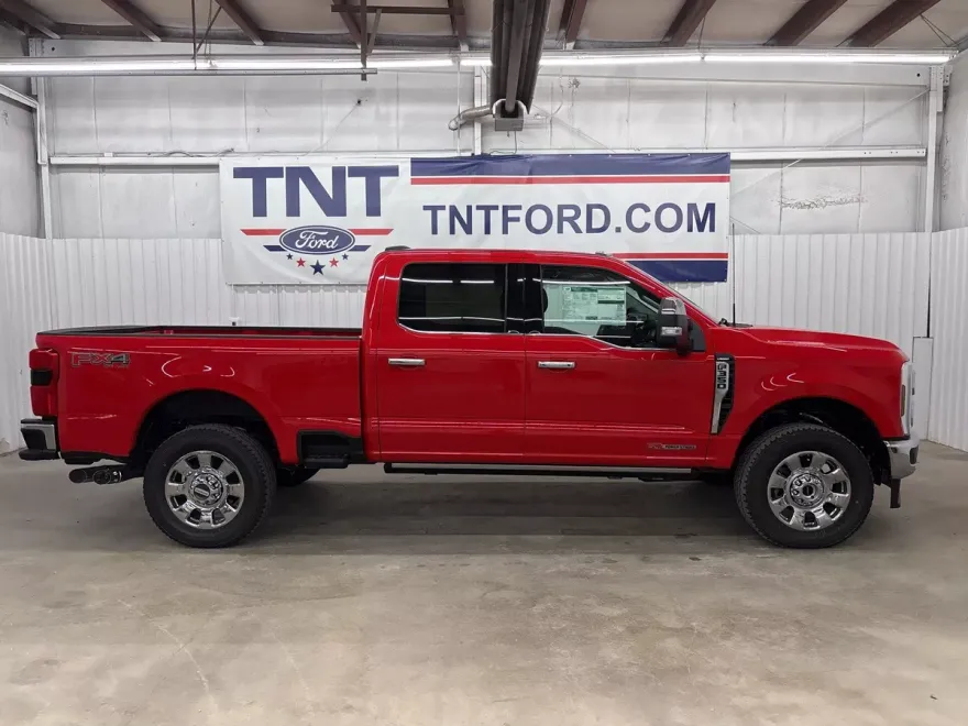 2026 Ford F-350 Lariat photo 1