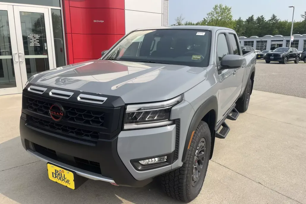 2025 Nissan Frontier PRO-4X photo 1