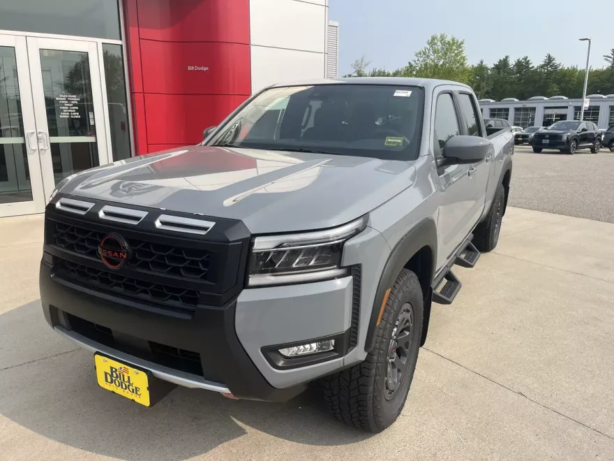 2025 Nissan Frontier PRO-4X photo 1