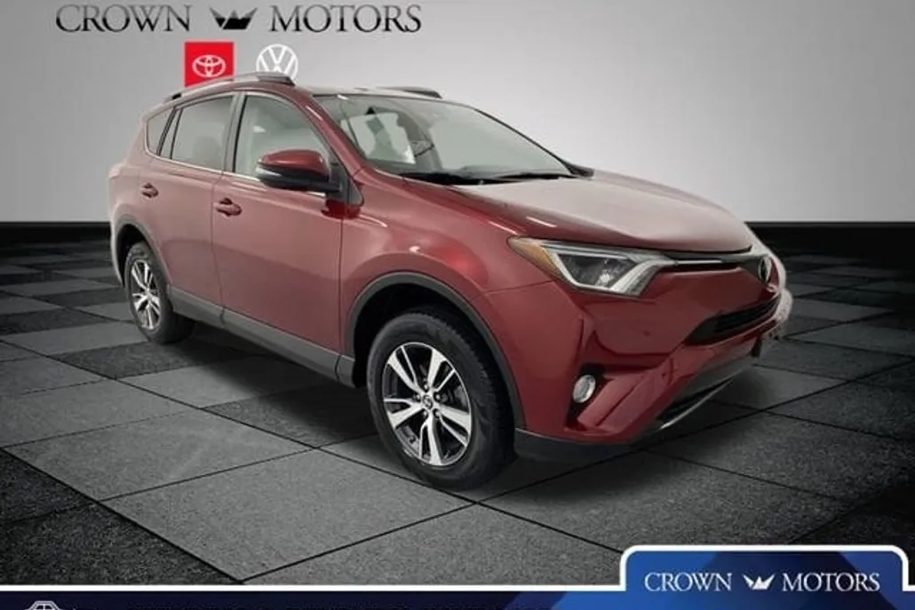 2018 Toyota RAV4 XLE photo 1