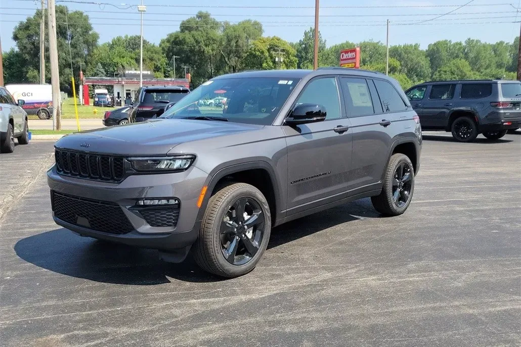 2025 Jeep Grand Cherokee Limited photo 1