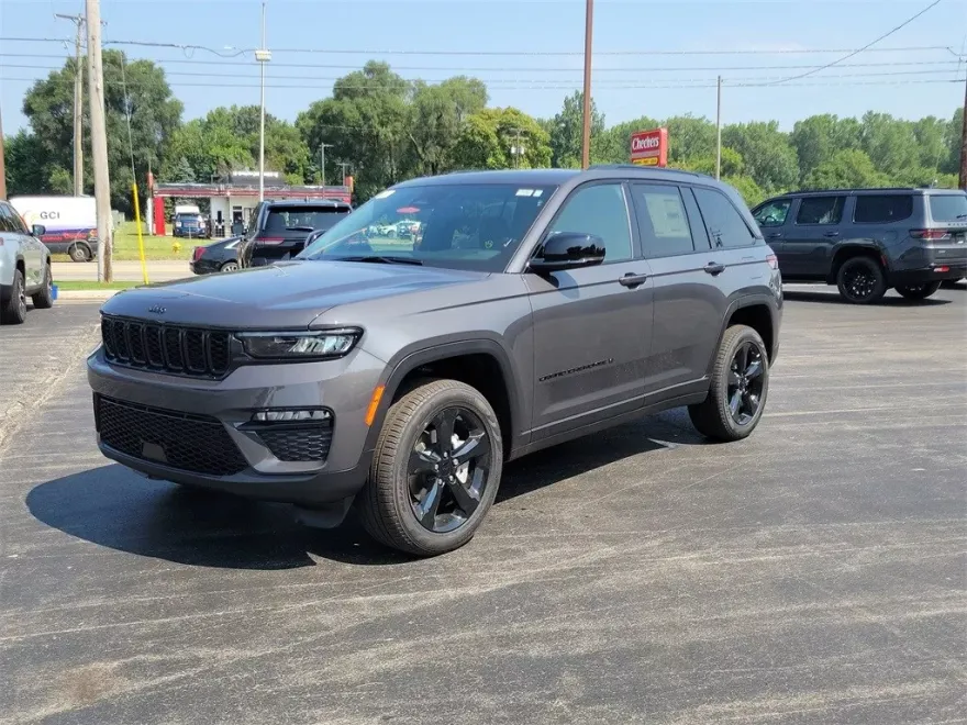2025 Jeep Grand Cherokee Limited photo 1