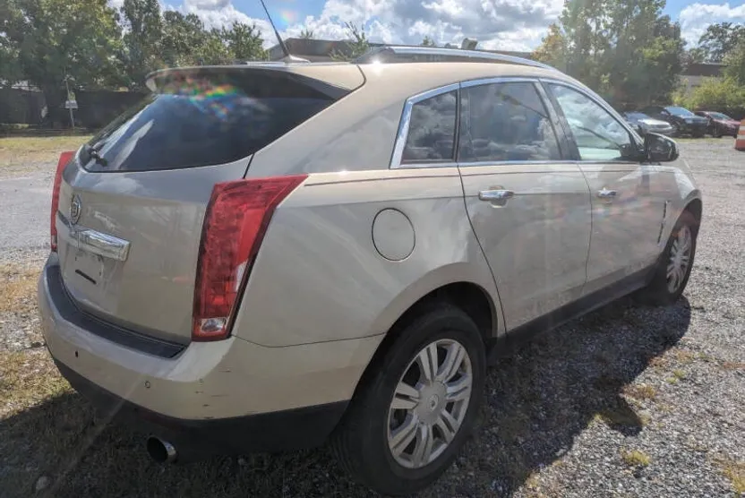 2010 Cadillac SRX Luxury photo 1