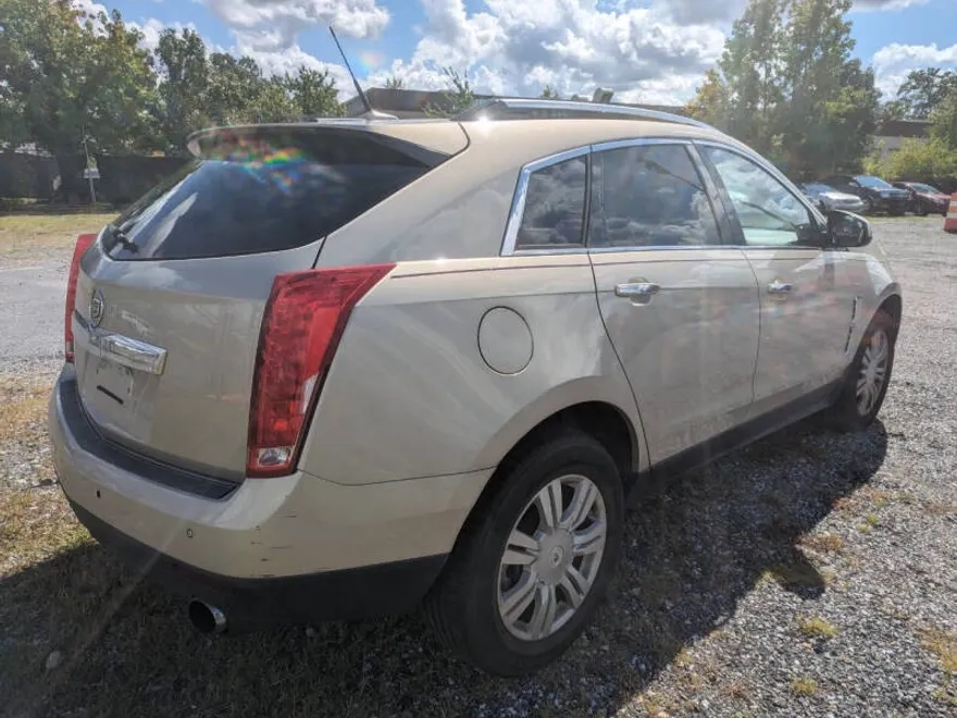 2010 Cadillac SRX Luxury photo 1