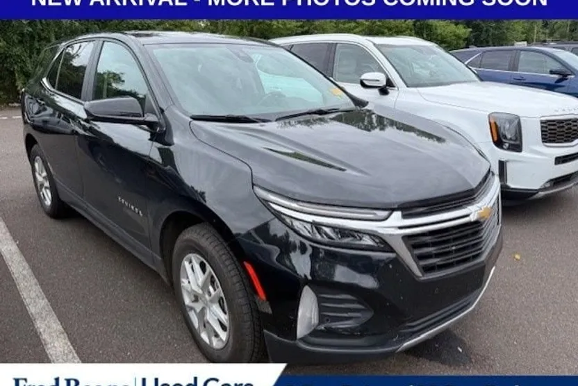 2022 Chevrolet Equinox LT photo 1