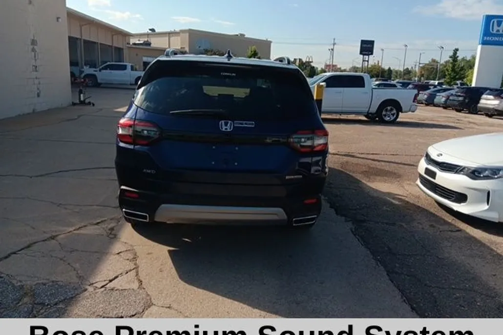 2025 Honda Pilot Touring photo 1