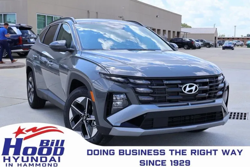 2025 Hyundai Tucson SEL photo 1