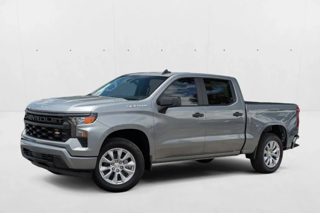 2025 Chevrolet Silverado 1500 Custom photo 1