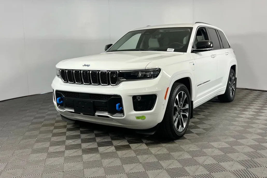 2022 Jeep Grand Cherokee Overland 4xe photo 1