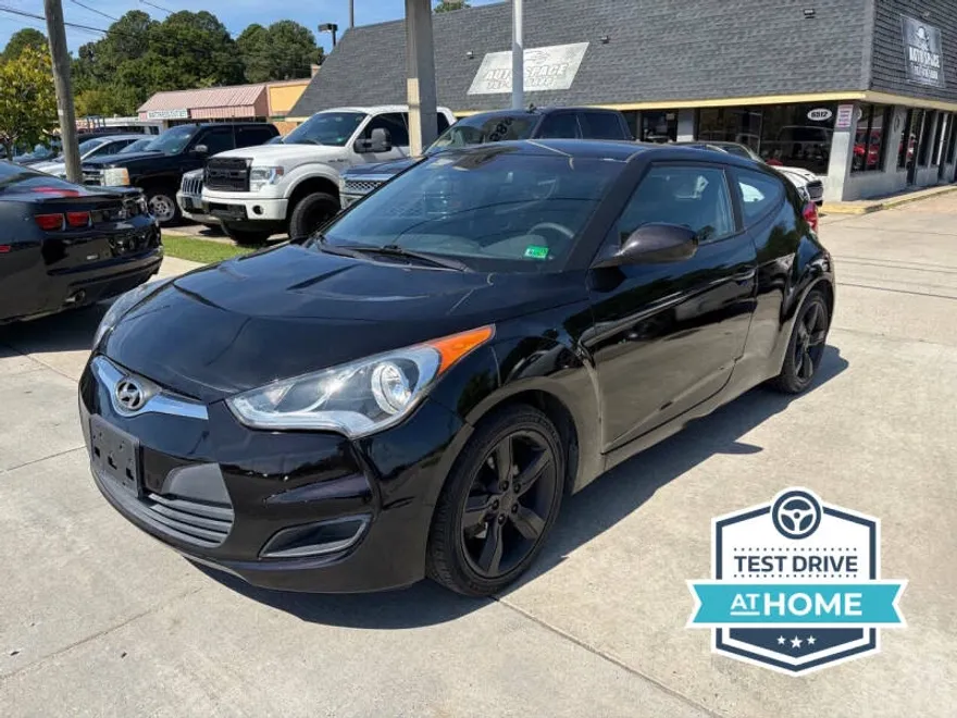 2015 Hyundai Veloster photo 1