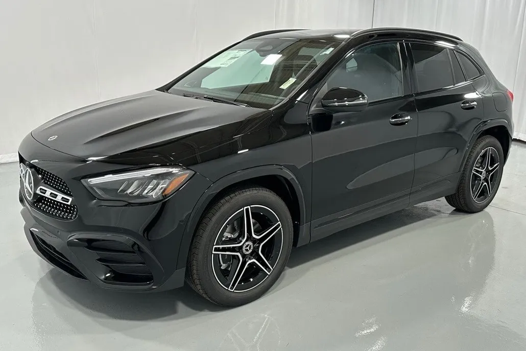 2025 Mercedes Benz GLA 250 4MATIC photo 1