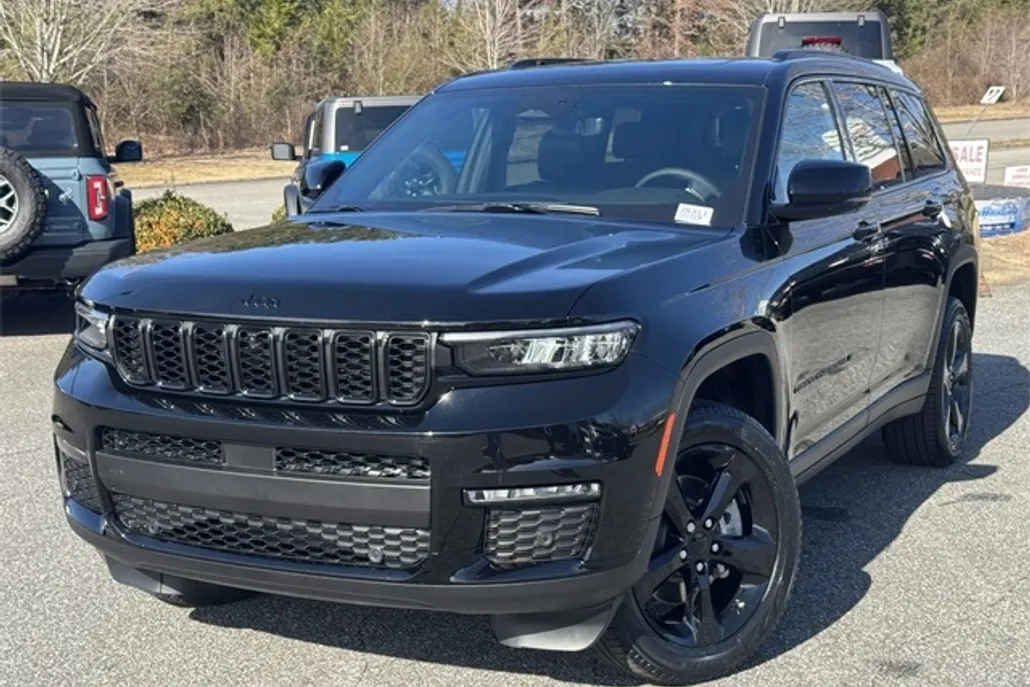 2025 Jeep Grand Cherokee Limited photo 1