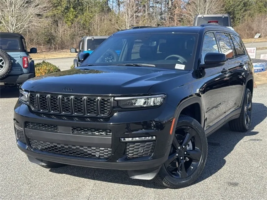 2025 Jeep Grand Cherokee Limited photo 1