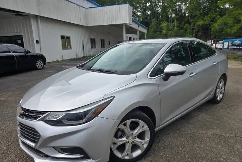 2016 Chevrolet Cruze Premier photo 1
