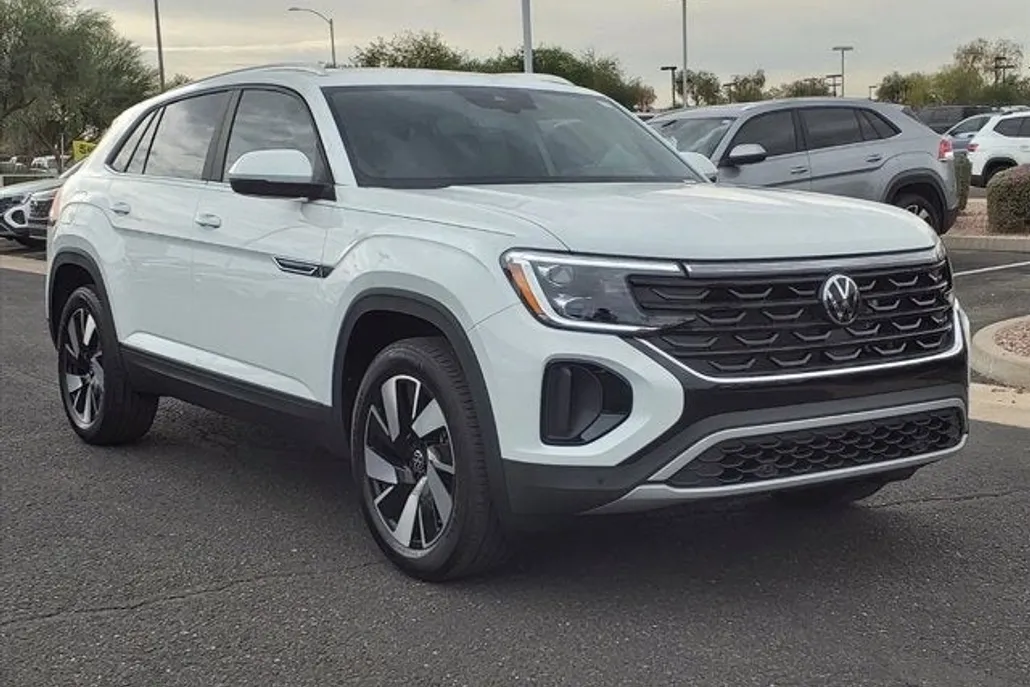 2026 Volkswagen Atlas Cross Sport SE Technology photo 1