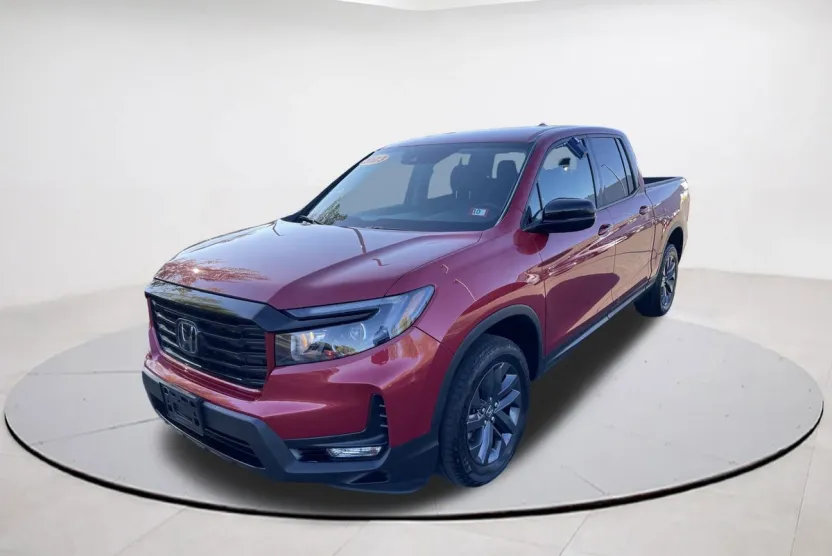 2023 Honda Ridgeline Sport photo 1
