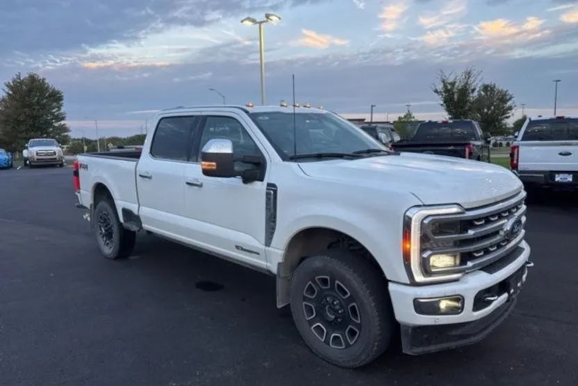 2024 Ford F-350 Platinum photo 1
