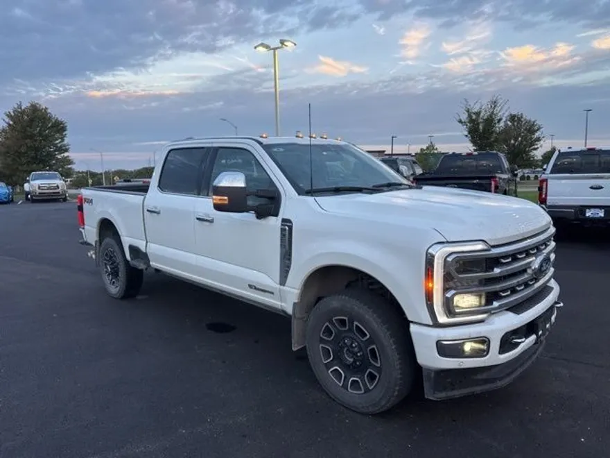 2024 Ford F-350 Platinum photo 1