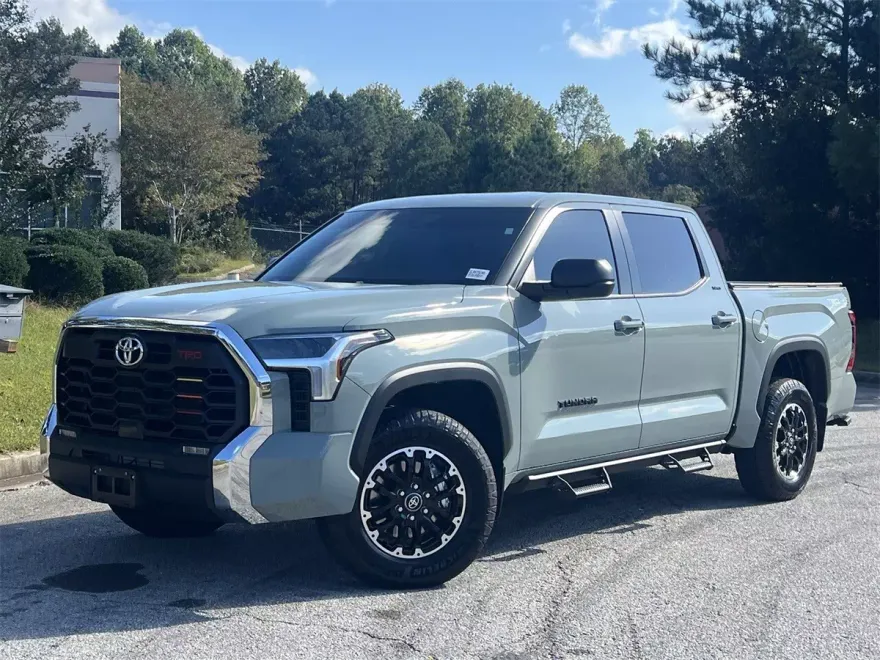 2025 Toyota Tundra SR5 photo 1