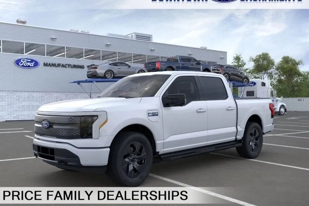 2025 Ford F-150 Lightning photo 1