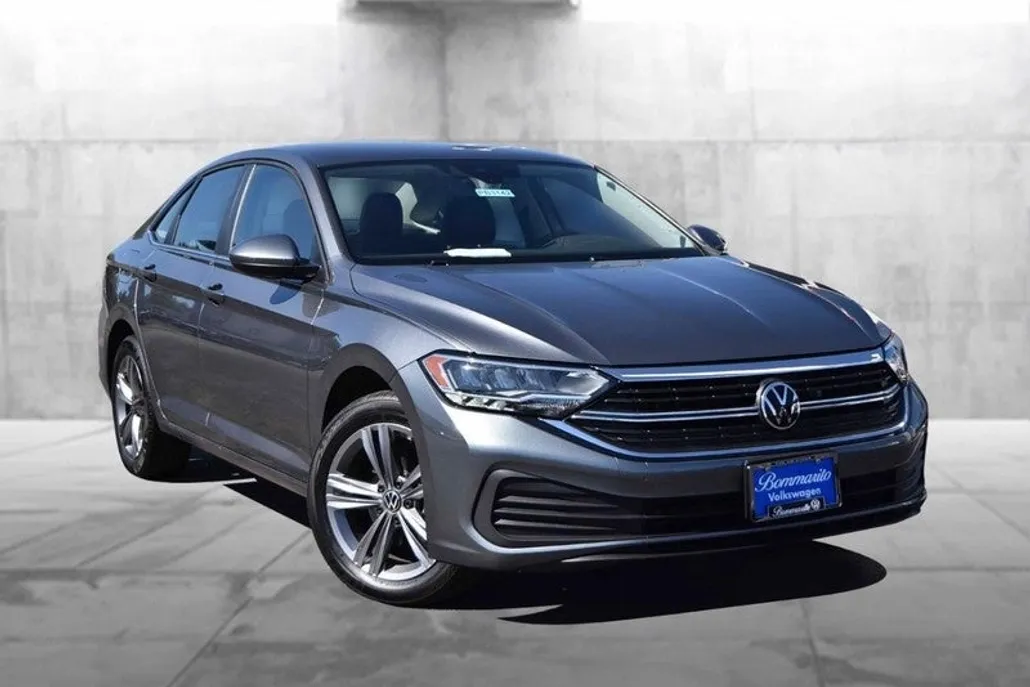 2024 Volkswagen Jetta SE photo 1