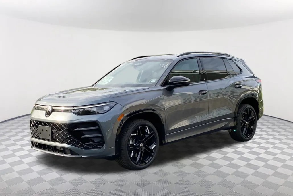 2025 Volkswagen Tiguan SE R-Line Black photo 1