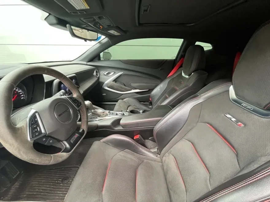 2019 Chevrolet Camaro ZL1 photo 1