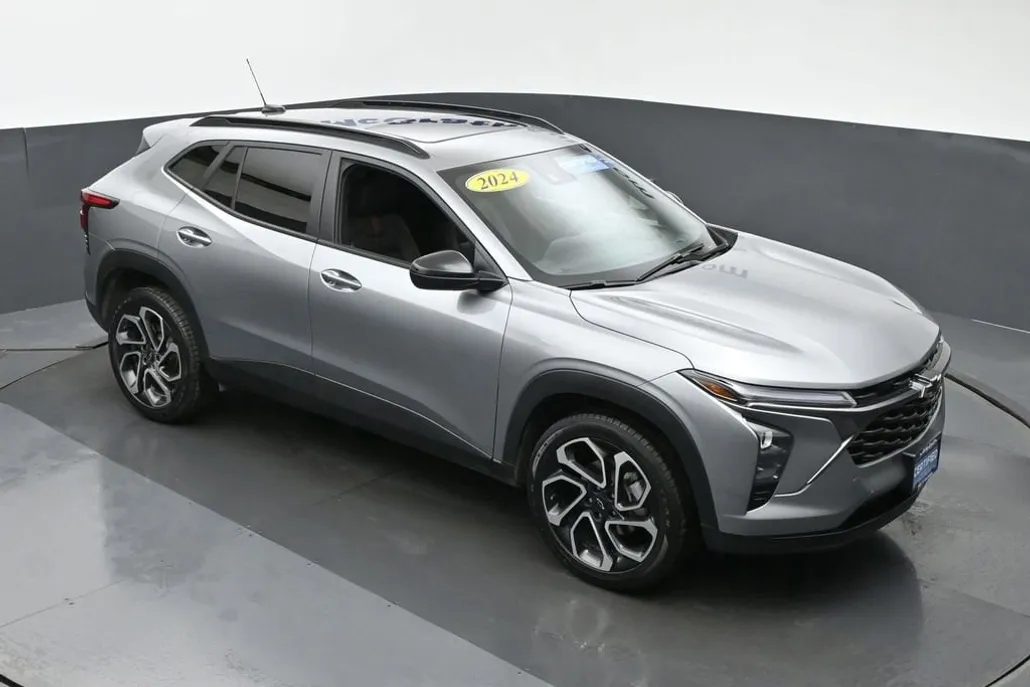 2024 Chevrolet Trax photo 1